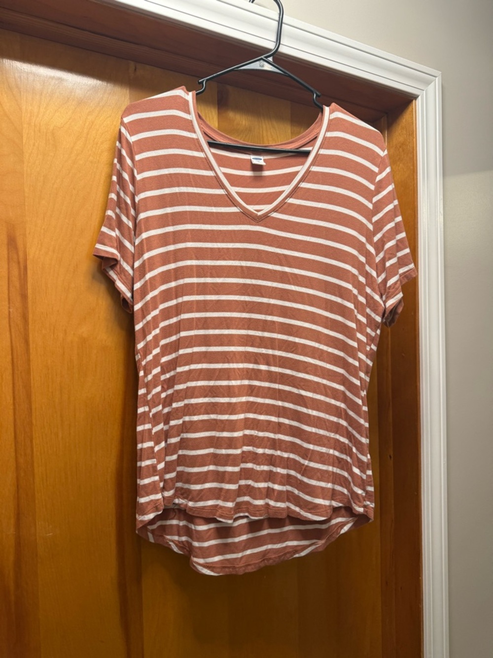 Old Navy Striped V-Neck Top in Rust and White